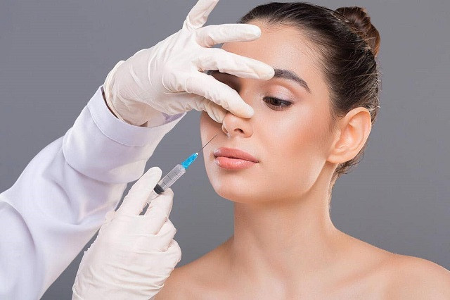 تزریق بوتاکس بینی موثر است؟ عوارض و هزینه های بوتاکس بینی